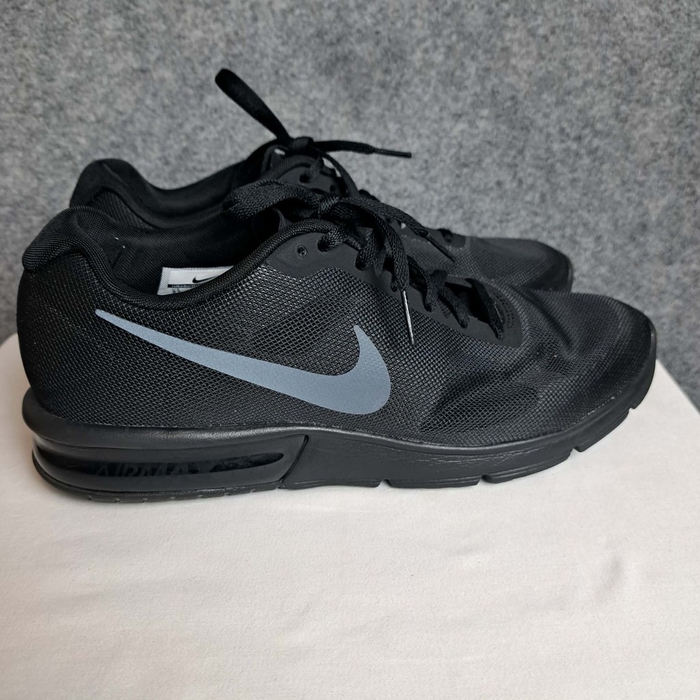 Nike Air Max Sequent 719912-020 Men's 8.5 Athletic Running Shoes Black Sneakers